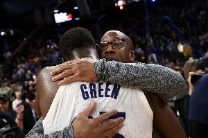 我不是锡伯杜！迈克-布朗：赛季很长 不想球员在最后被耗尽