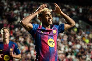 西媒：亚马尔对巴黎一战充满动力，是训练最后离开球场的球员之一