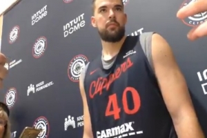 祖巴茨：休赛期减重八磅左右 现在感觉身体轻盈力量更强！