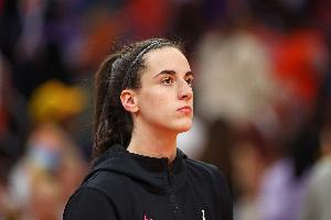 百万美元年薪+股权及分成都不要！克拉克不会去打Unrivaled联赛！