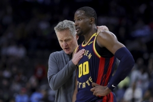 马健：库明加选择签2年是想把控自己未来 这次续约是库明加让步了