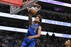 莱夫利：不刻意外线出手 但若每场进2-3个三分并抢很多板那会很棒