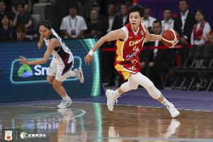 杨舒予：亚洲杯最终的结果比较遗憾 未来会继续脚踏实地刻苦训练