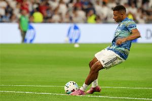 姆巴佩生涯第4次在欧冠帽子戏法追平本泽马，仅次于梅罗、莱万