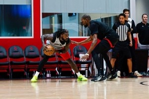 火箭今日份训练照：杜兰特出镜率最高 与申京&伊森积极交流