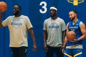库里/巴特勒/追梦同框！勇士官方晒图：训练营第一天
