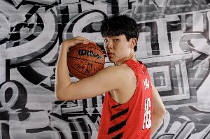 高情商！周玲安：最欣赏哪几位队友？杨瀚森：都欣赏 都是我的OG