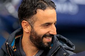 曼联近25次英超对阵升班马22胜3平保持不败，上次是1-4沃特福德