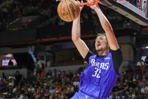 弗拉格：最佳新秀是我的目标之一 更重要的是用多种方式影响比赛