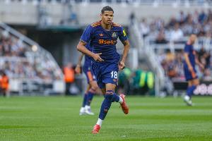 德天空：法兰克福仍在关注纽卡前锋奥苏拉，考虑冬窗租借球员