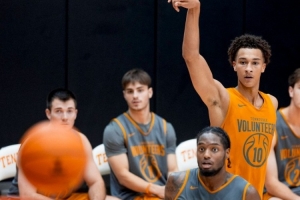 25届全美第四！37名NBA球探现场观看阿门特的大学公开训练日