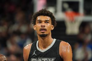 GM调查之最佳防守球员：文班亚马80%选票独一档 戈贝尔&莫布里7%