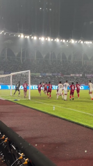 半场前扳平！艾华顿后点机敏推射建功，中国香港1-1扳平孟加拉国