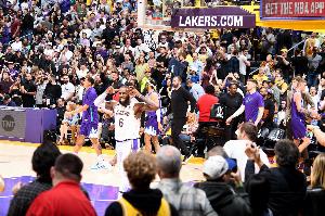 铁林：不知King James是不是他自己起的名字 反正他确实这样自称