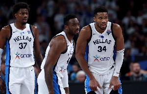 由于字母哥的超级影响力 雄鹿才会会接连签下他的兄弟