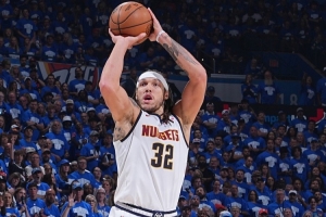 上赛季命中率44% 阿德尔曼：就像基德 戈登把三分球练出来了