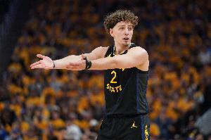 波杰姆：库里巴特勒高龄每年都能打65场 我希望新赛季我能打80场