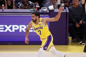 雷迪克：文森特在东契奇&小里身边有很多机会 他很适合打首发