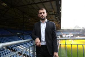 威尔希尔执教卢顿首秀输球，被嘲讽“你明天就要被炒鱿鱼”