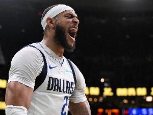 队记：加福德进行了无对抗训练&冲刺练习 揭幕战能否出战待定