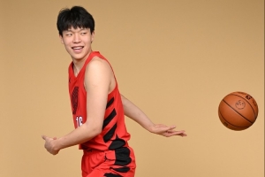 拓记：赛季才刚开始 但杨瀚森已在球场&生活两边都开始真正融入了