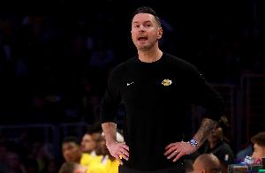 雷迪克：上赛季末段我们也曾拥有过勇士队般的默契 但现在还没有