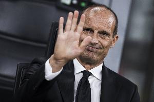 米体：网红泄露阿莱格里电话号码，囧叔不堪骚扰换号码并起诉对方