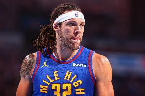 赛后拒绝了比赛用球 戈登：不想带着这场失利回家