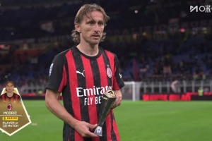 40岁打满全场1助攻3关键传球！莫德里奇当选全场最佳球员