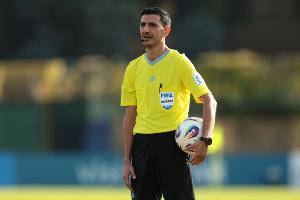 布拉格斯拉维亚VS阿森纳裁判：阿塞拜疆裁判阿格哈耶夫执法