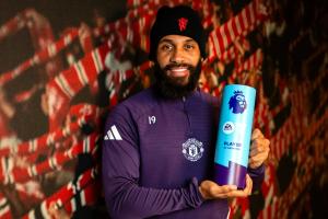 3球1助！官方：曼联边锋姆伯莫当选英超10月最佳球员，生涯首次