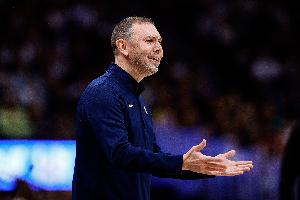 小阿德尔曼：若想在这个联盟大比分赢球 你就必须无私地打球