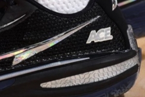 潜力新星！埃斯-贝利上脚个人PE鞋款 带有个人昵称Logo