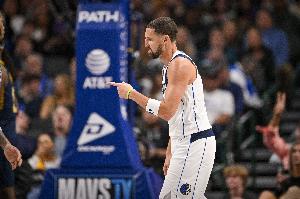 队记：独行侠招募克莱时曾承诺首发 让他替补搞不好会搞崩其心态