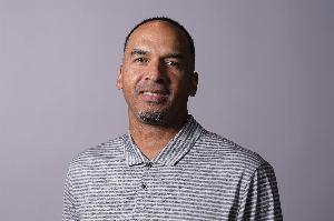 不是替罪羊！Shams：交易东契奇是哈里森提出的想法 是他做的决定