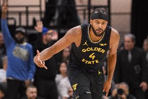 手感来了！穆迪同一位置连续接球命中三分