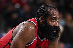 共情！36岁&51分钟&最老40+三双 任劳任怨的哈登心里究竟有多苦？