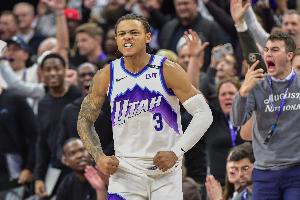 里程悲！基昂特·乔治连场30+ 成为爵士队史达此成就最年轻球员