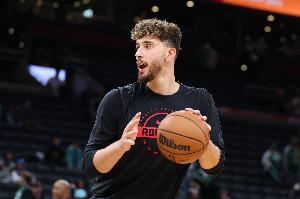 场均23.4+10+7.4！帕森斯：申京不是昙花一现 他还会更强&没法防