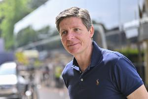 天空：格拉斯纳合同本赛季末到期，仍未决定是否与水晶宫续约