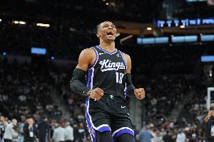 满状态输出！威少首节4中3 拿到6分2篮板6助攻且没有失误