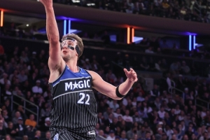 小瓦砍37分！布朗：他身高臂长&技巧出色 这让他很难防