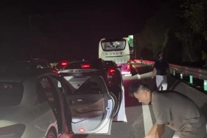 这翻译腔太对味了！央五体育新闻：不谈退役，詹姆斯期待第23赛季