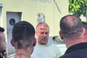 当面批评教育！巴萨球迷不尊重安保人员激怒了弗里克