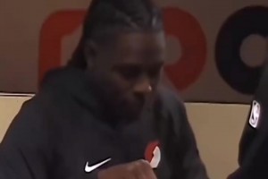 原本幸福！17年小碧生日那天 科比一家在迪士尼乐园被球迷偶遇