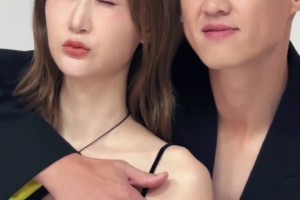 酷喔！周鹏携娇妻合拍视频：中秋快乐，阖家幸福美满！