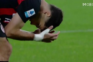 逆天！凯利禁区放倒希门尼斯送点！普利西奇主罚直塞射上看台！