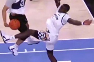 哈登这个操作真是百看不厌！NBA球星vs普通人时刻！