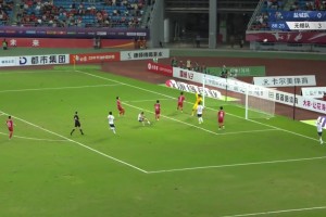 入选奶奶球系列！苏超无锡队错失绝佳良机引央视解说惊呼