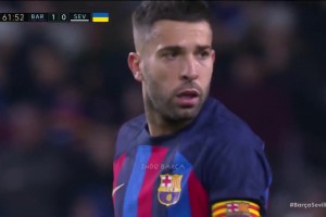 与众不同的左后卫！阿尔巴留给我们的美好回忆！祝好大师！